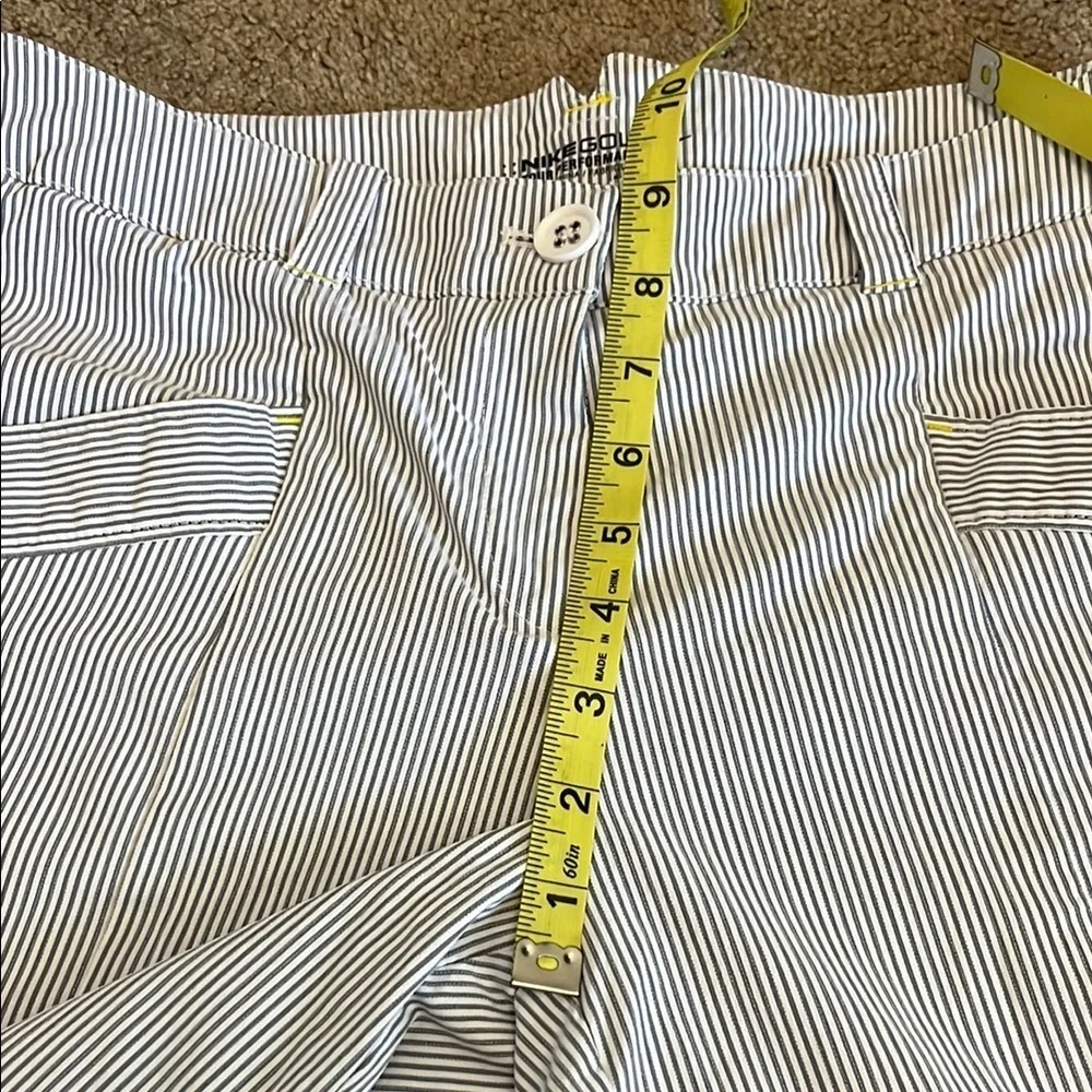 Women’s size 6 striped Nike golf shorts
